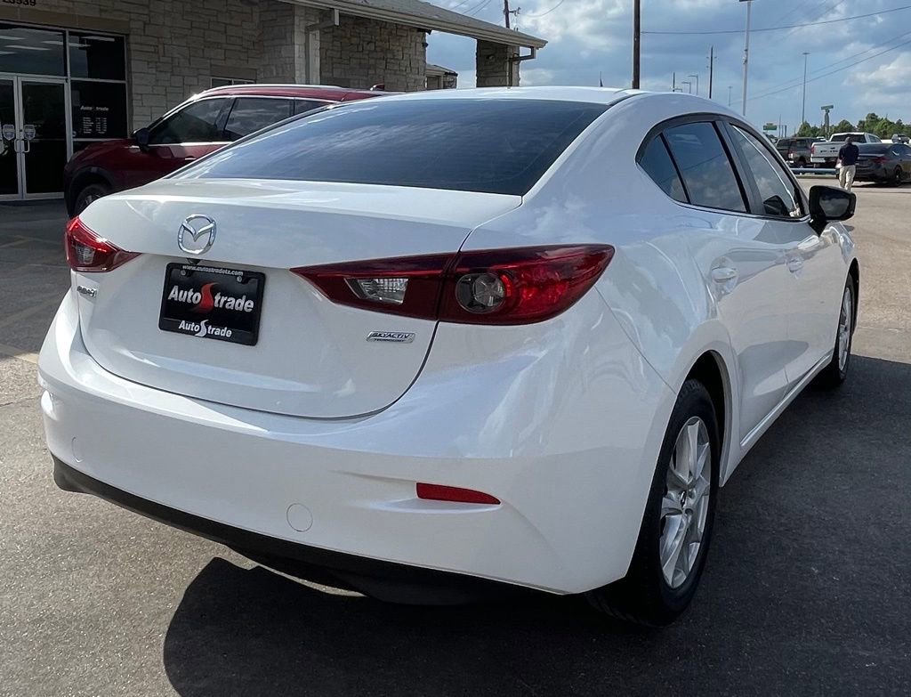 Used 2018 MAZDA MAZDA3 Sport w/ Preferred Equipment Package FWD image 5