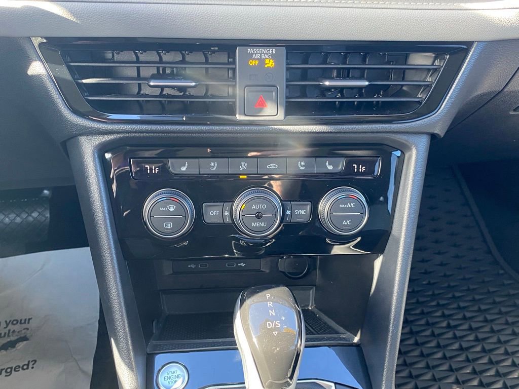 Used 2024 Volkswagen Taos SEL image 22