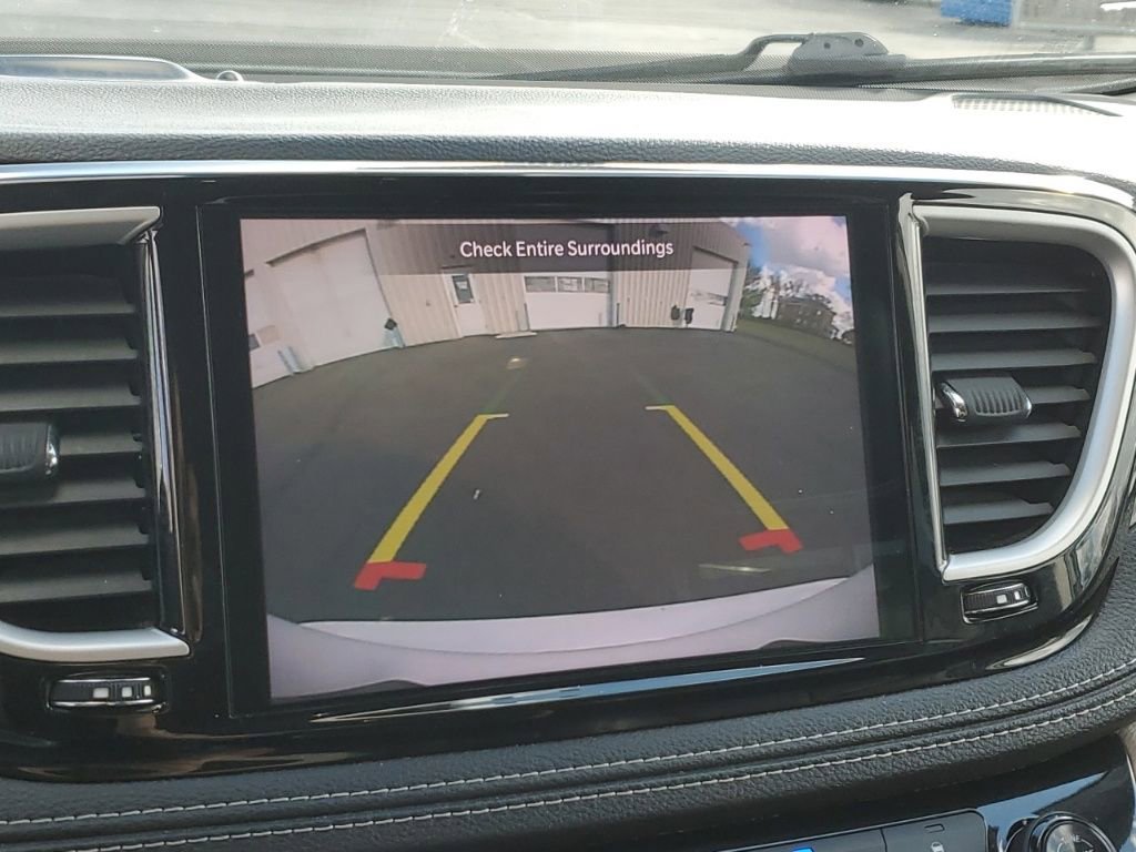 Used 2022 Chrysler Pacifica Touring-L image 21