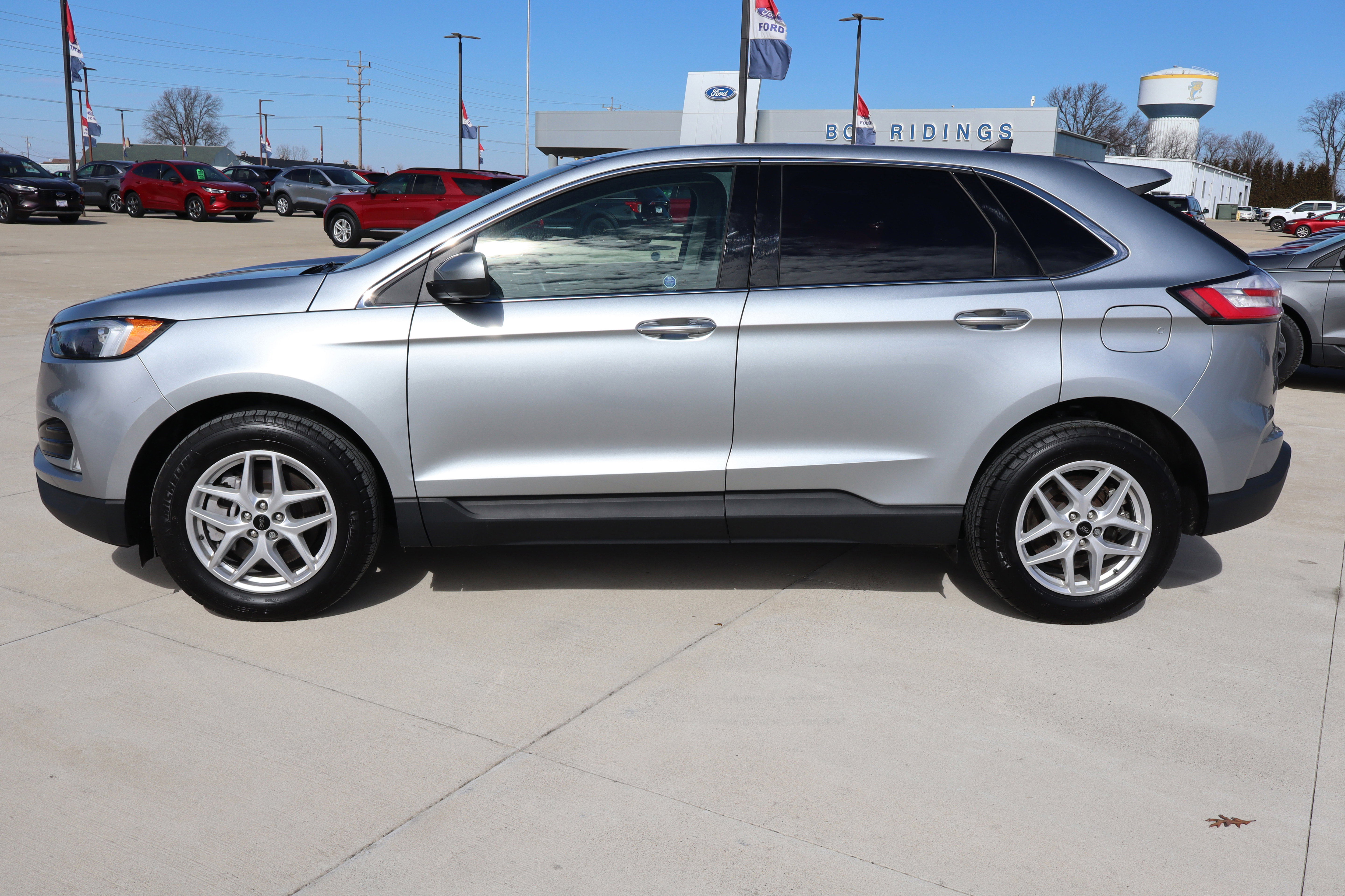Used 2024 Ford Edge SEL w/ Convenience Package image 9