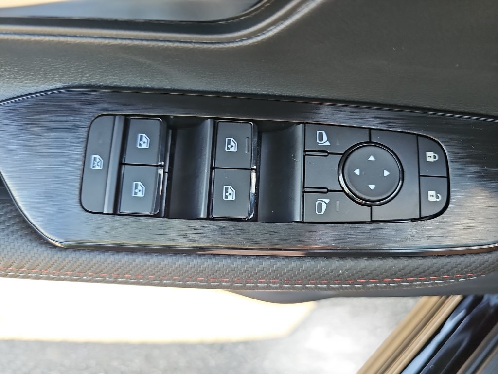 New 2027 Nissan Kicks SR w/ SR Premium Package FWD image 27