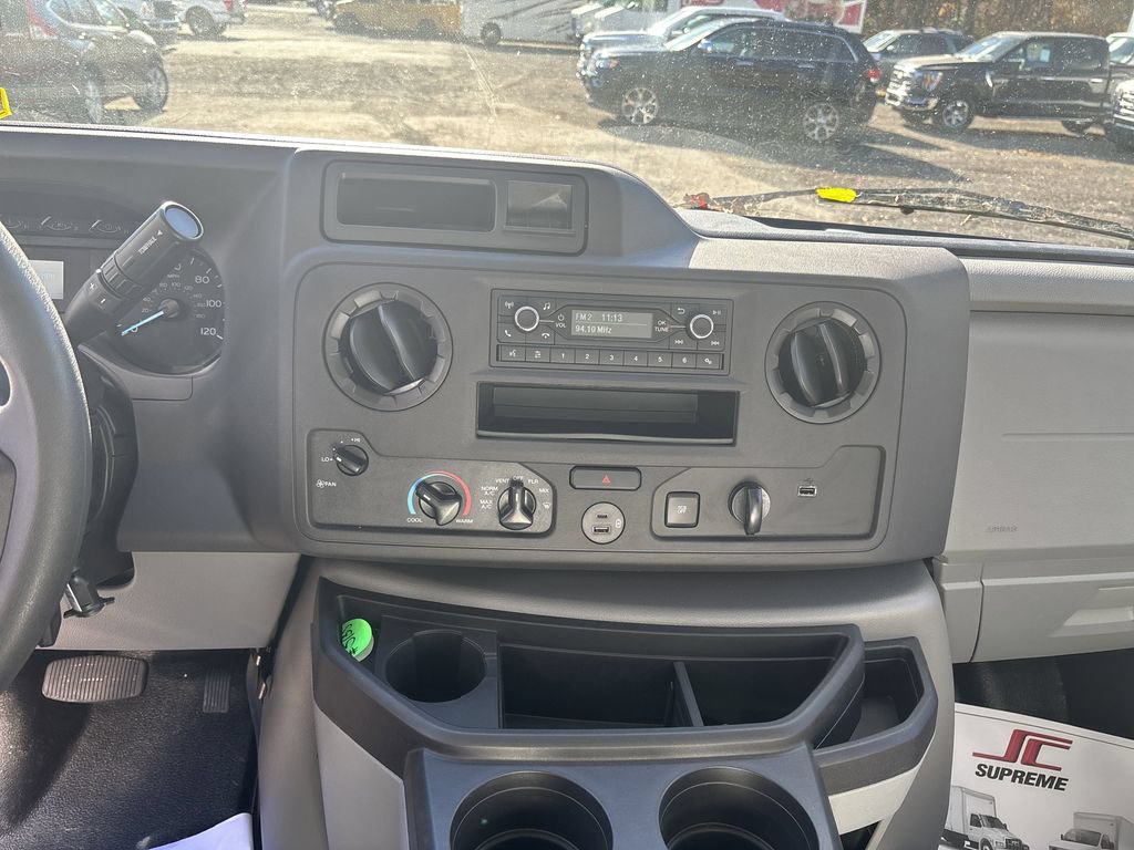 New 2024 Ford E-450 and Econoline 450 Super Duty w/ Power Windows & Locks Group RWD image 22