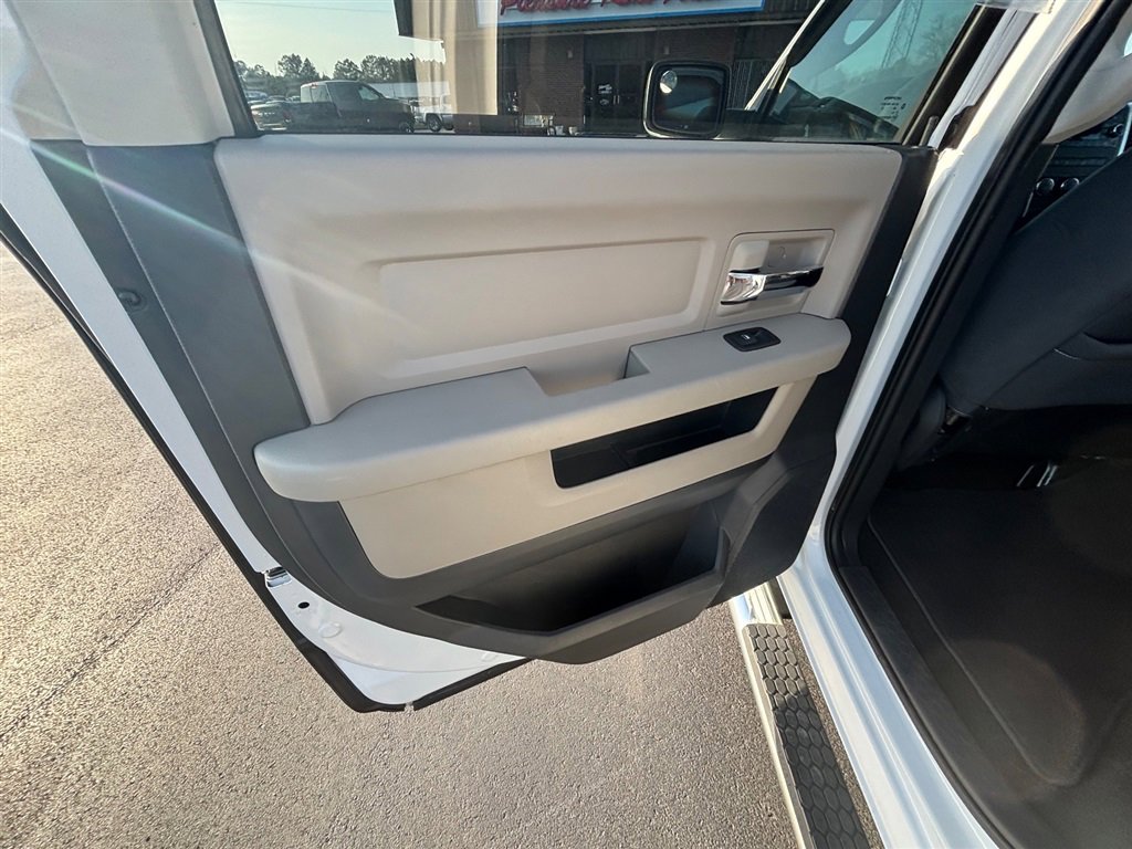 Used 2012 RAM 1500 Big Horn w/ Luxury Group image 16