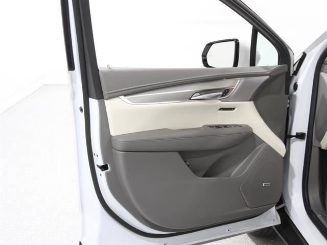 New 2026 Cadillac XT5 Premium Luxury w/ Driver Assist Package image 4