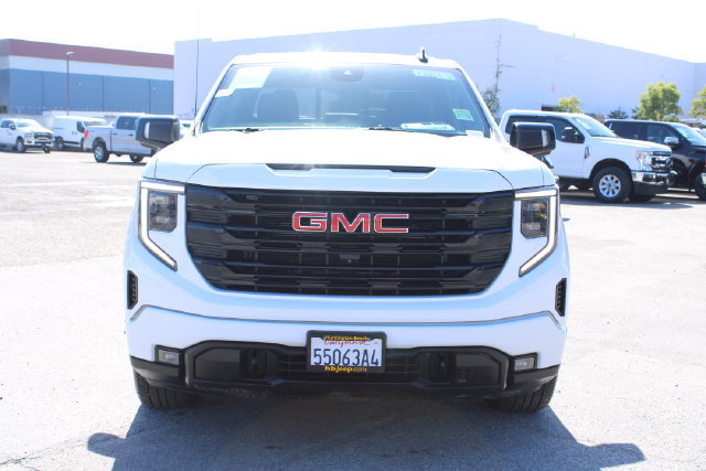 Used 2023 GMC Sierra 1500 Elevation w/ Elevation Premium Package RWD image 2