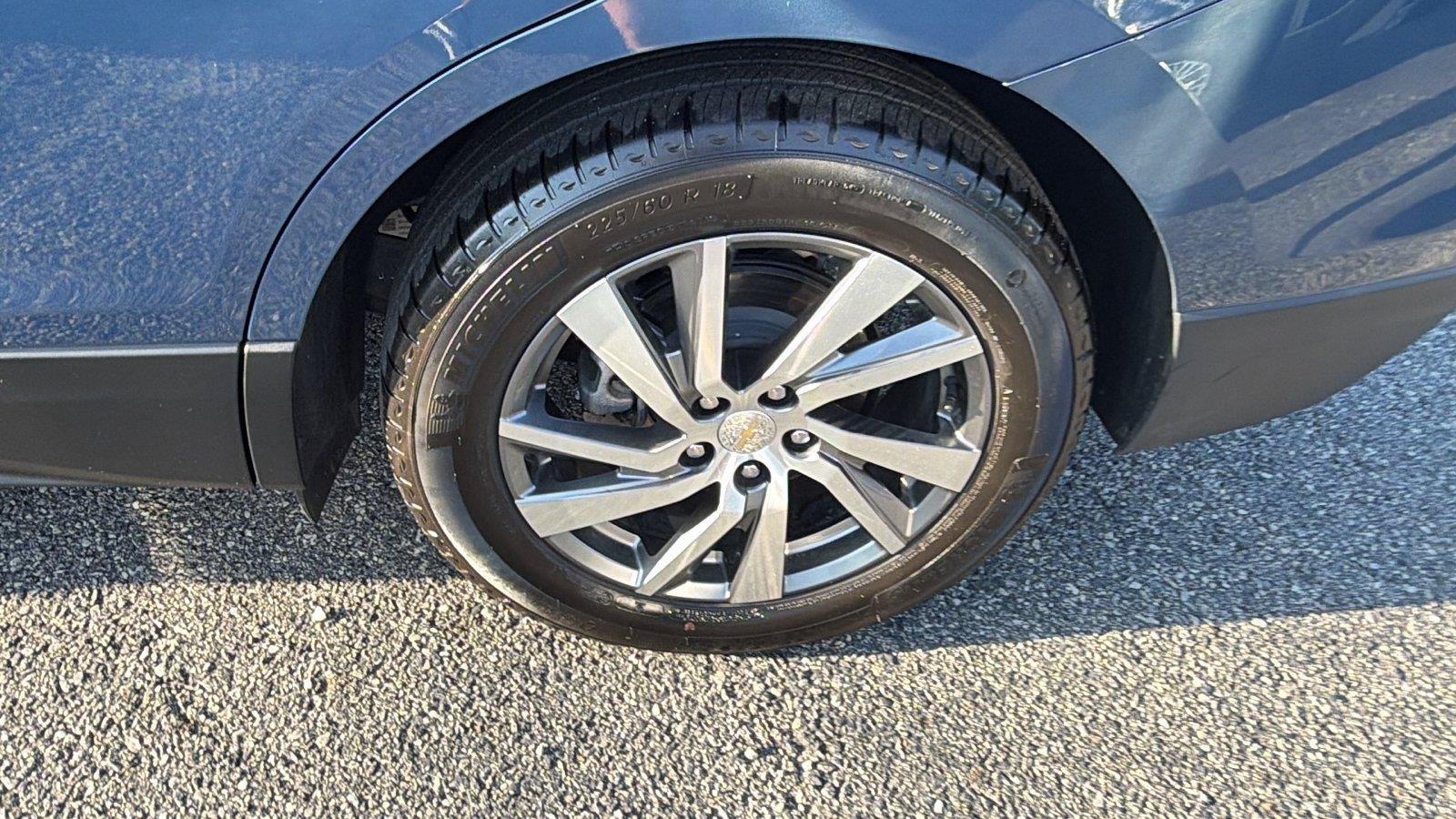 Used 2024 Chevrolet Equinox Premier w/ LPO, Floor Liner Package FWD image 12