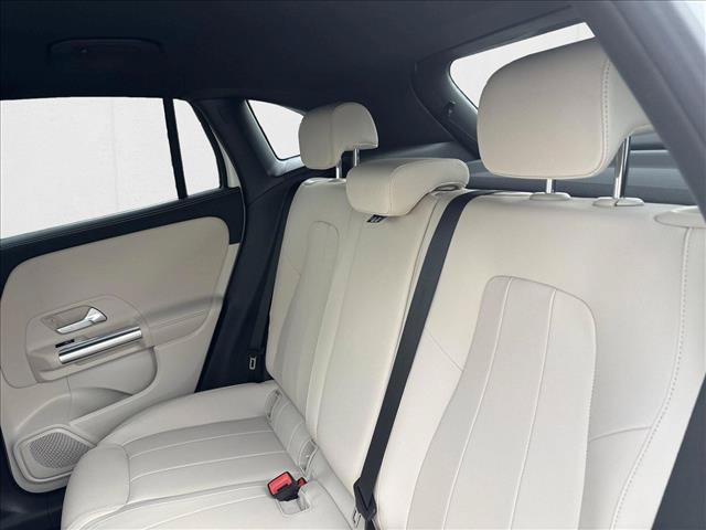New 2025 Mercedes-Benz GLA 250 image 16