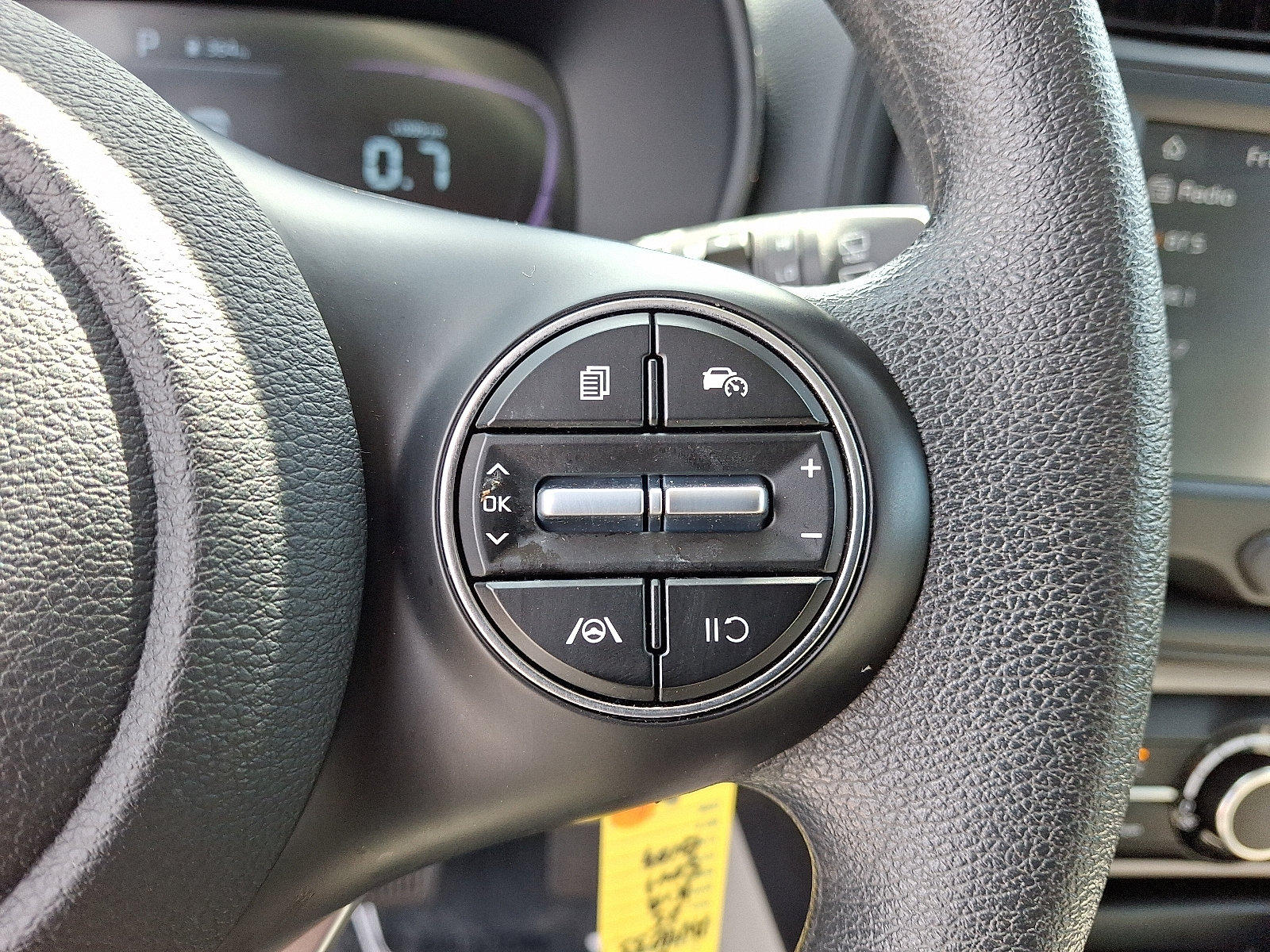 Certified 2025 Kia Soul LX w/ LX Technology Package FWD image 21