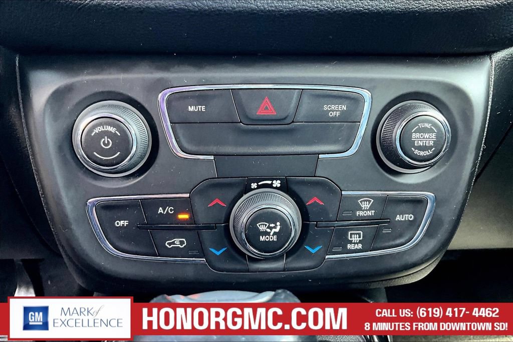 Used 2019 Jeep Compass Latitude FWD image 15