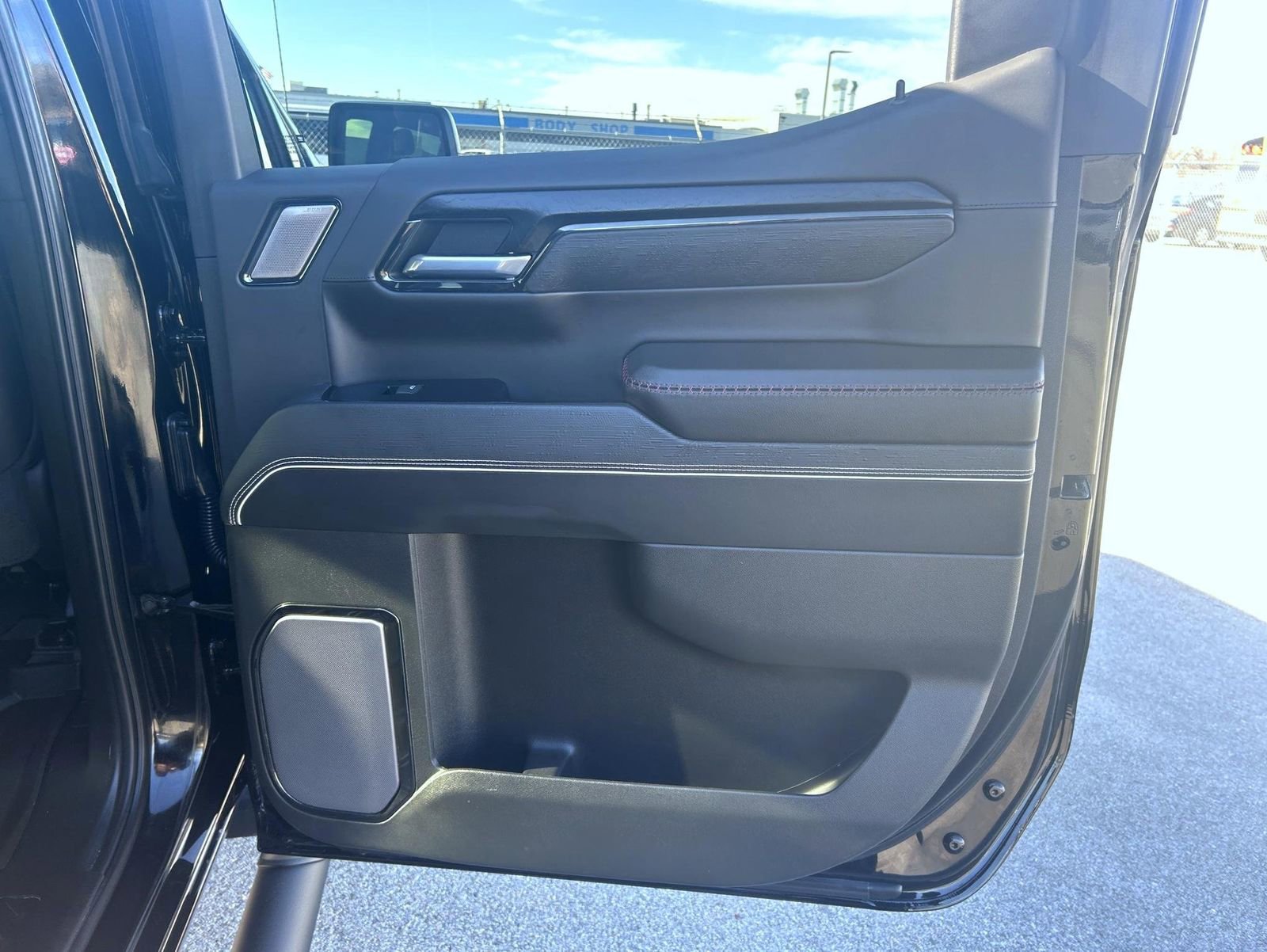 Used 2022 GMC Sierra 1500 AT4X image 18