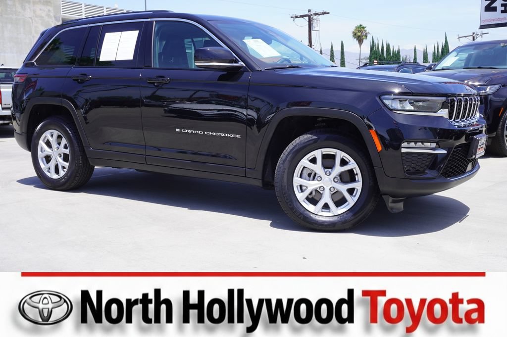 Used 2023 Jeep Grand Cherokee Limited w/ Trailer Tow Prep Group (B) AWD/4WD image 1