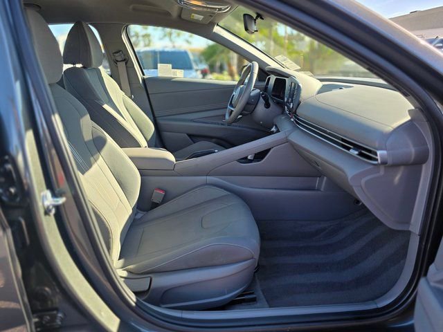 Certified 2025 Hyundai Elantra Sport image 10