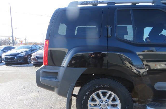 Used 2015 Nissan Xterra S w/ Value Package AWD/4WD image 23