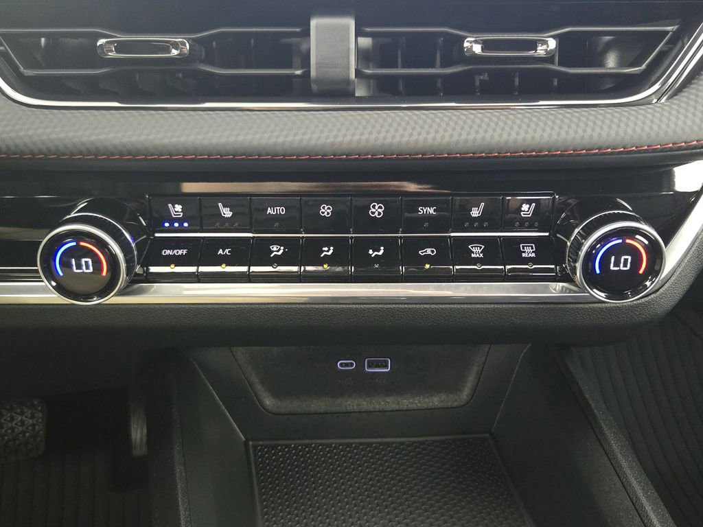 New 2026 Chevrolet Equinox RS w/ Convenience Package III FWD image 19