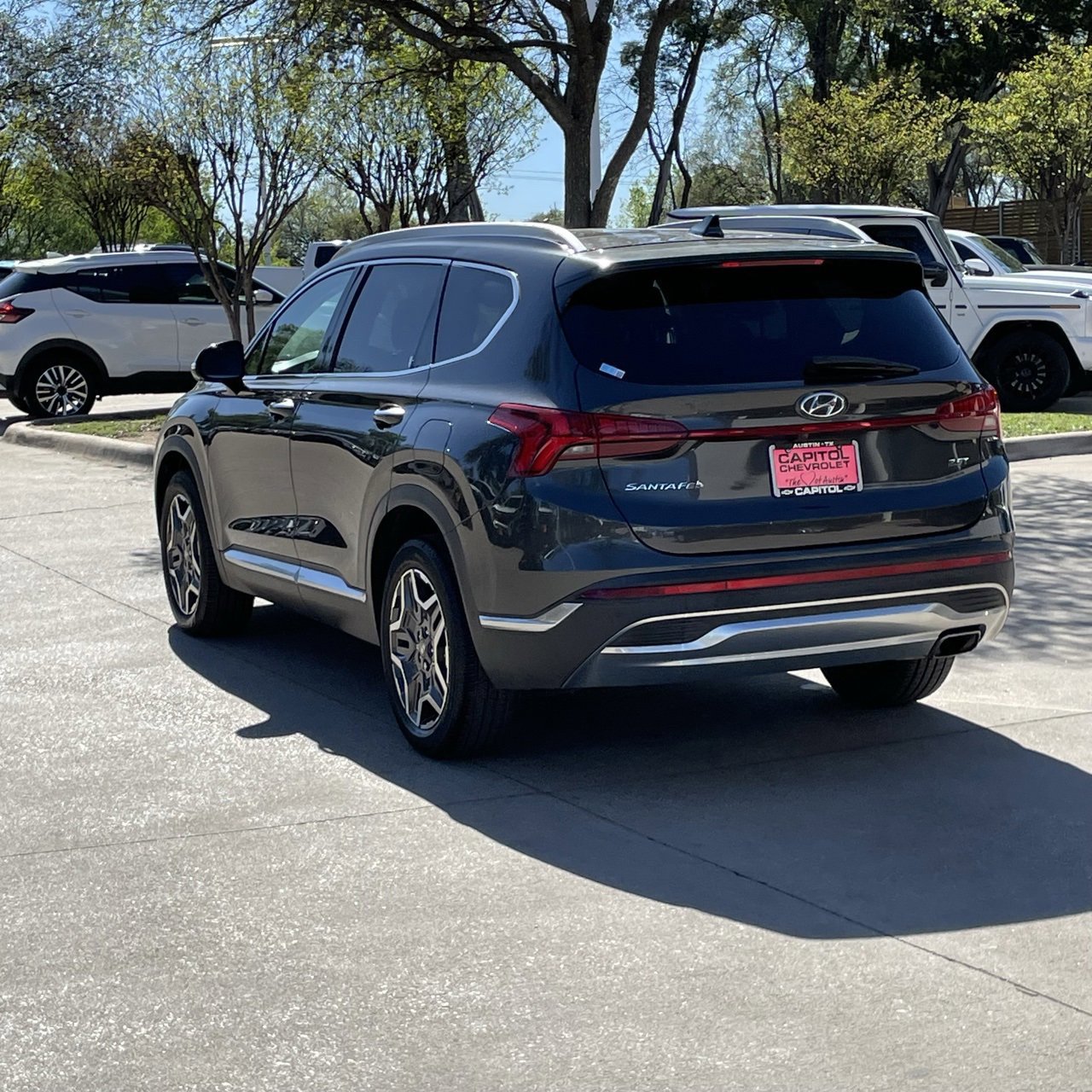 Used 2022 Hyundai Santa Fe Limited image 4