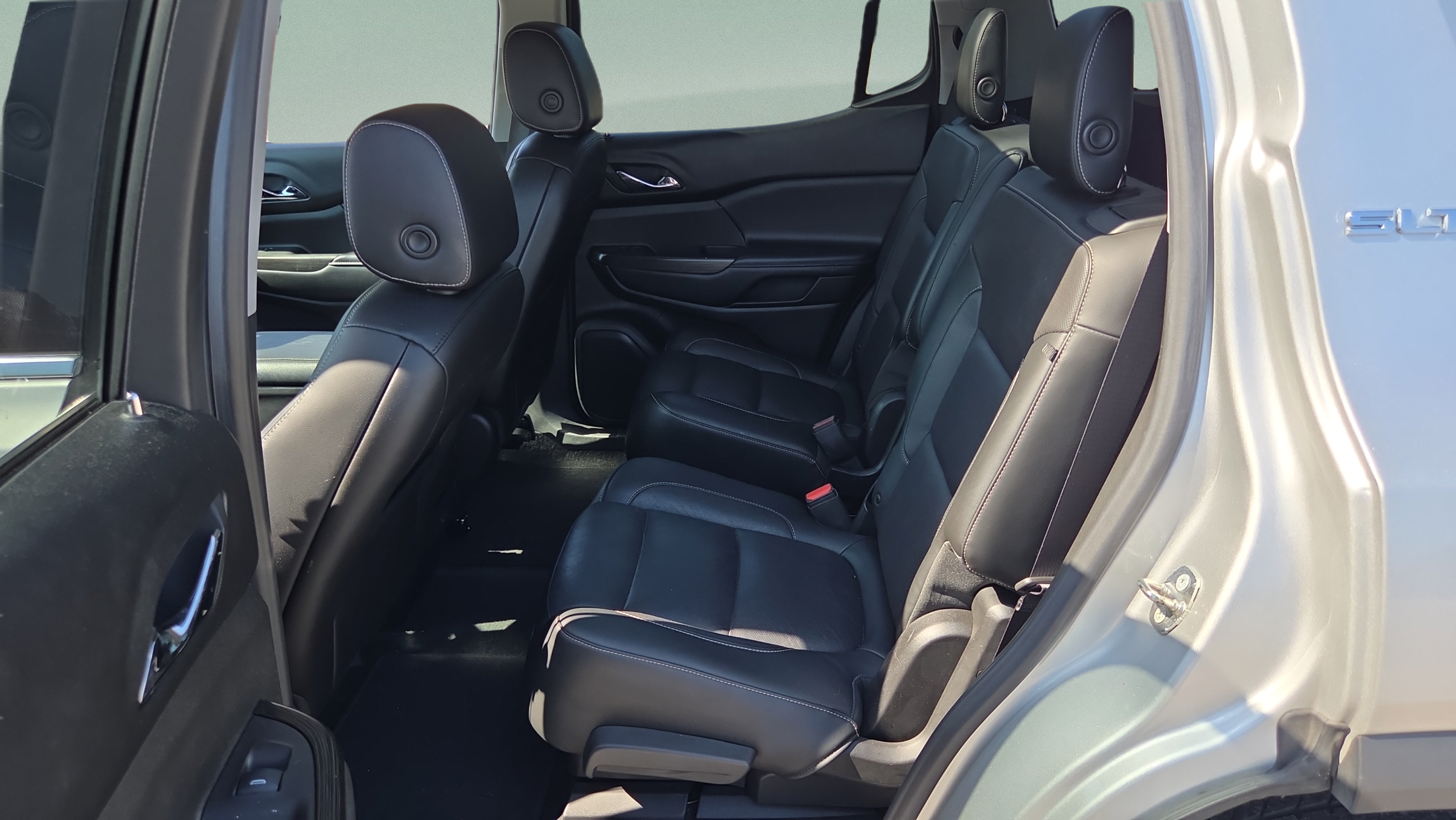 Used 2018 GMC Acadia SLT AWD/4WD image 10