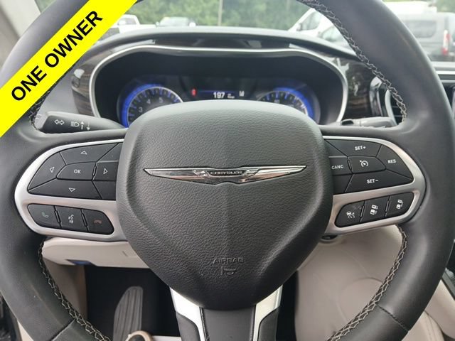 Certified 2023 Chrysler Pacifica Limited FWD image 37