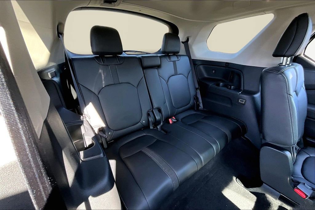 Used 2025 Honda Pilot EX-L image 18