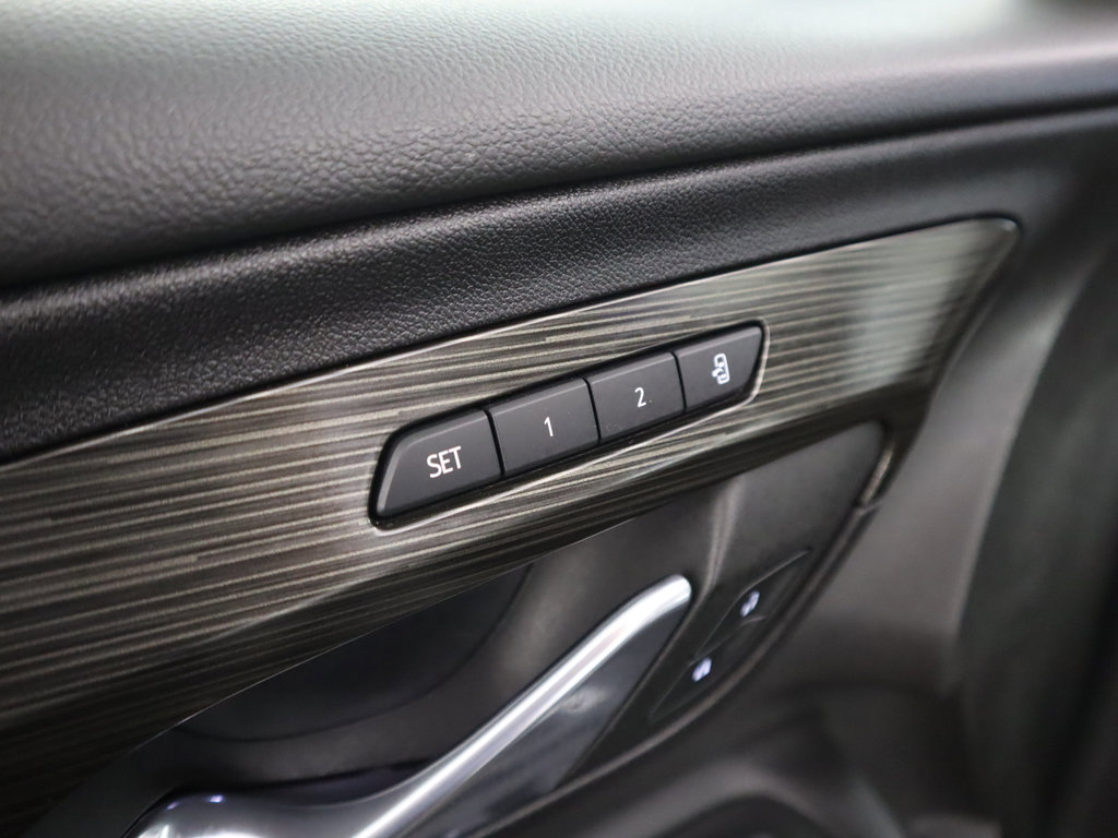 Used 2024 GMC Terrain SLT AWD/4WD image 37