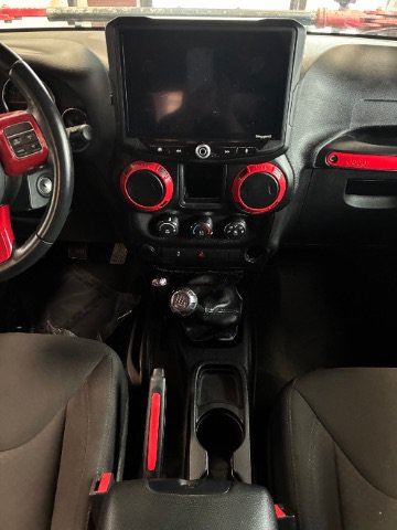 Used 2018 Jeep Wrangler Unlimited Sport w/ Connectivity Group AWD/4WD image 23