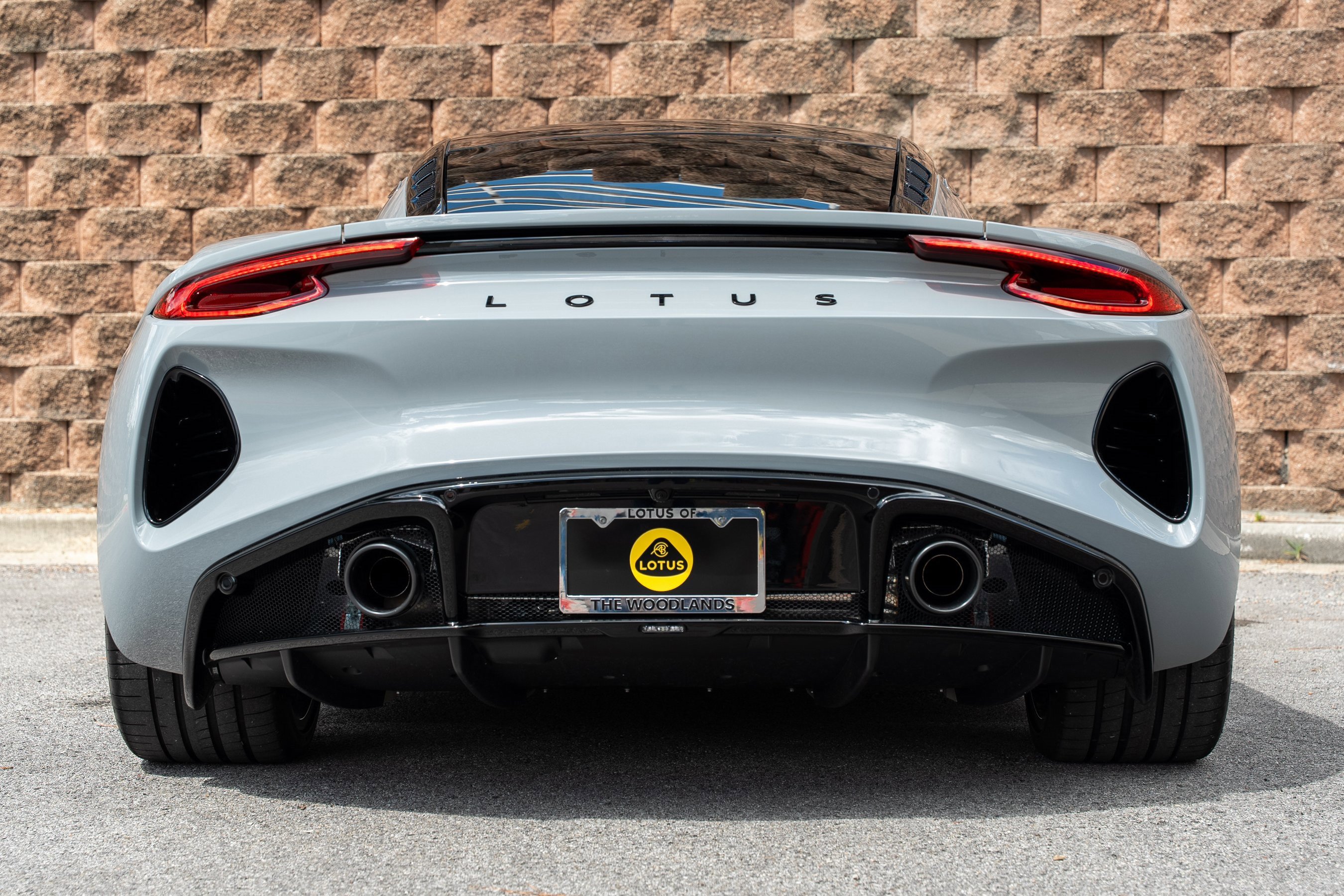 New 2025 Lotus Emira image 31