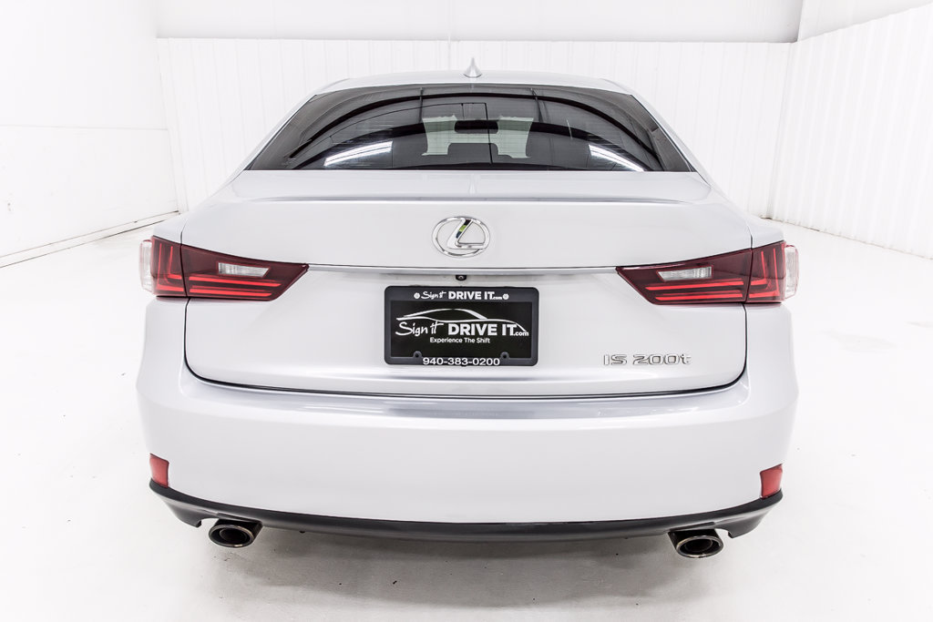 Used 2016 Lexus IS 200t RWD image 6