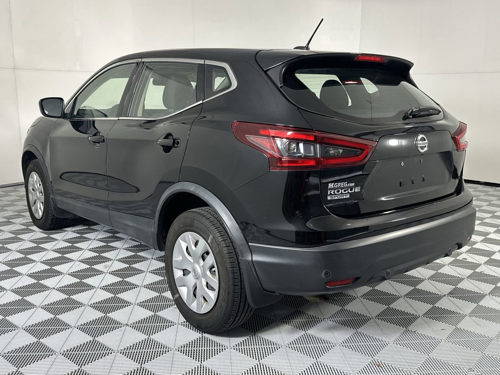 Used 2020 Nissan Rogue Sport S FWD image 6