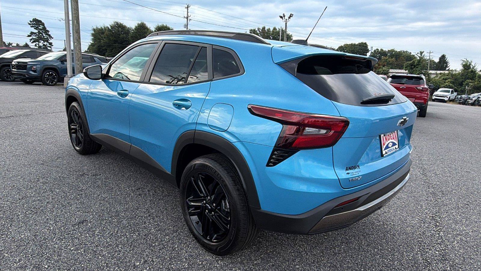 New 2026 Chevrolet Trax ACTIV w/ Sunroof Package FWD image 11