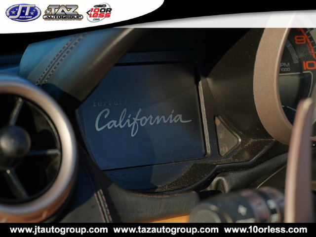 Used 2014 Ferrari California RWD image 22
