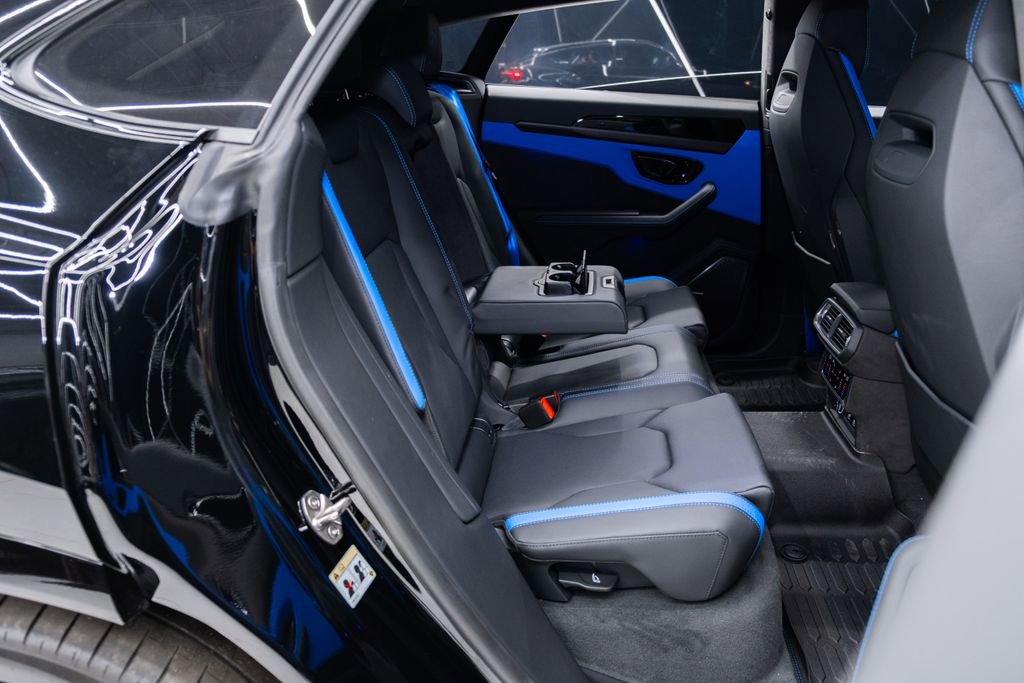 Used 2025 Lamborghini Urus SE image 22
