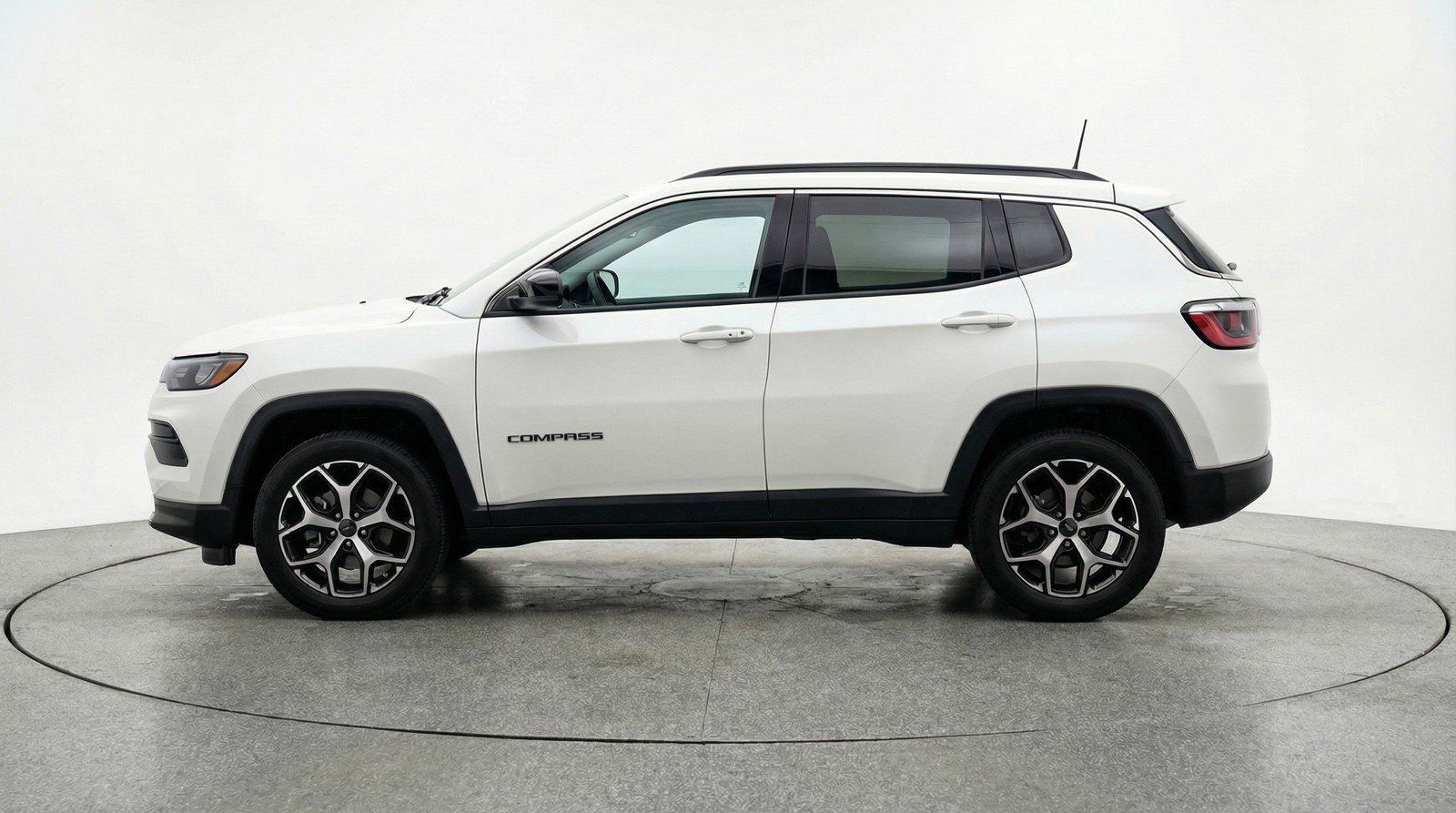 Used 2025 Jeep Compass Limited image 5