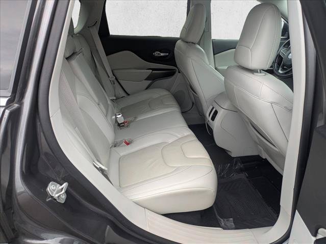 Used 2021 Jeep Cherokee Limited AWD/4WD image 17
