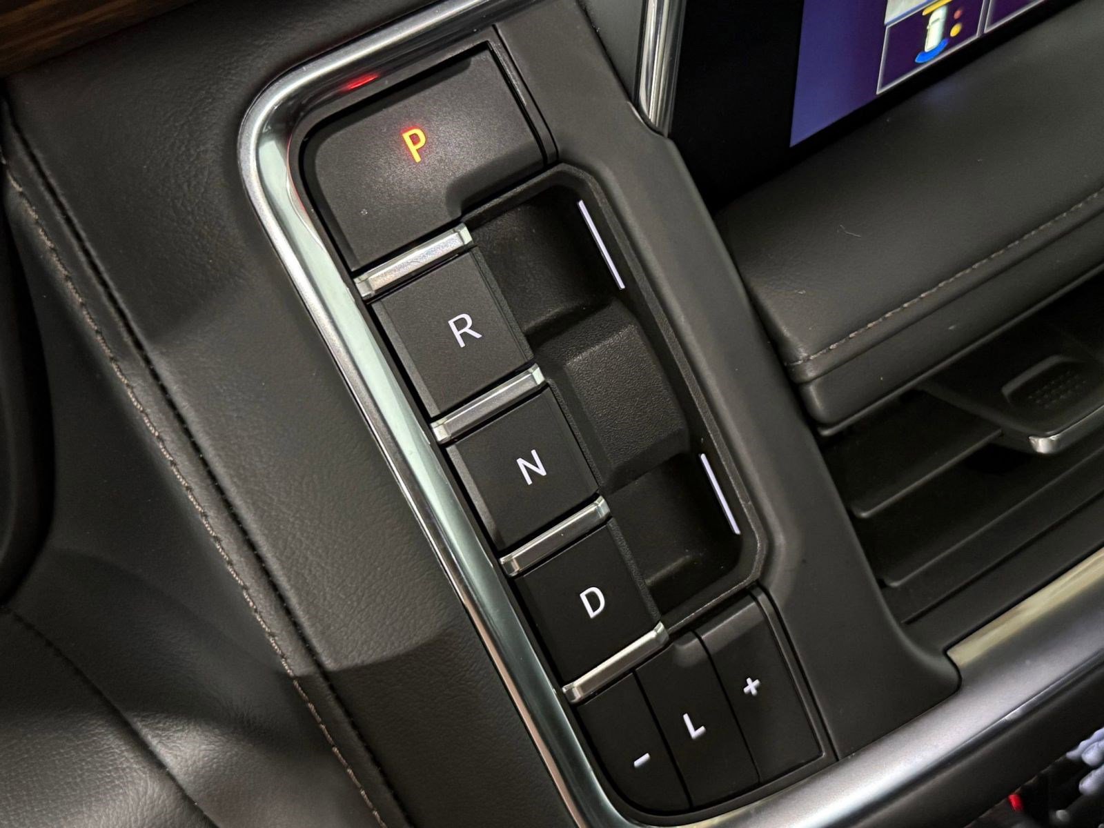 Used 2024 Chevrolet Tahoe High Country image 16