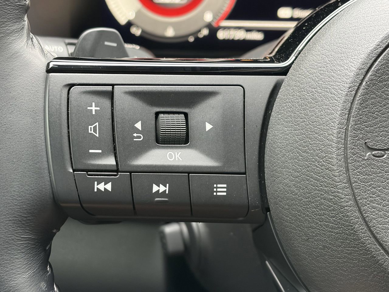 Certified 2023 Nissan Pathfinder Platinum image 21