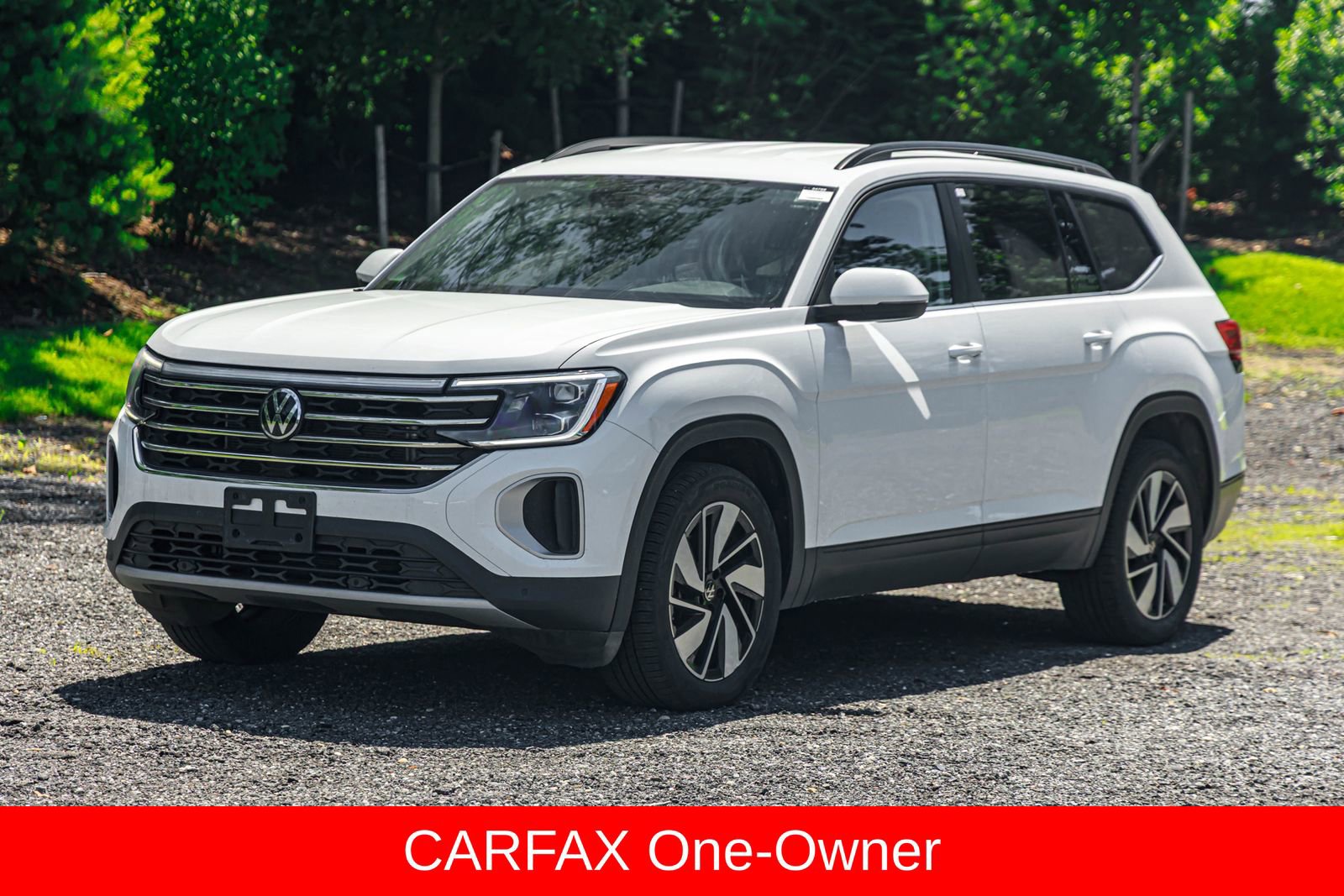 Used 2024 Volkswagen Atlas SE AWD/4WD image 1