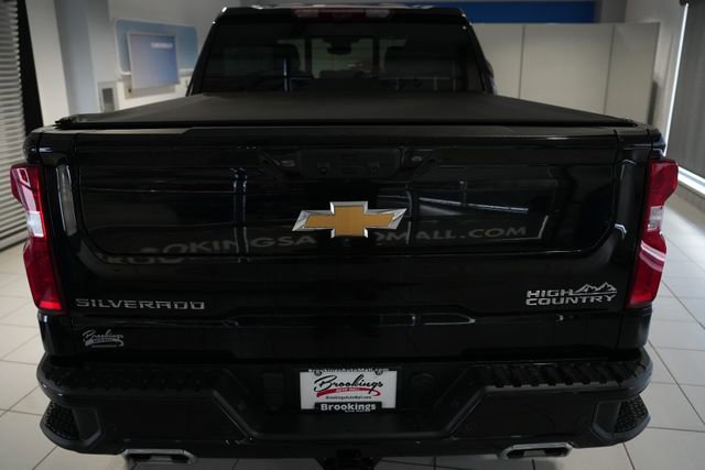 Used 2025 Chevrolet Silverado 1500 High Country w/ Technology Package image 9