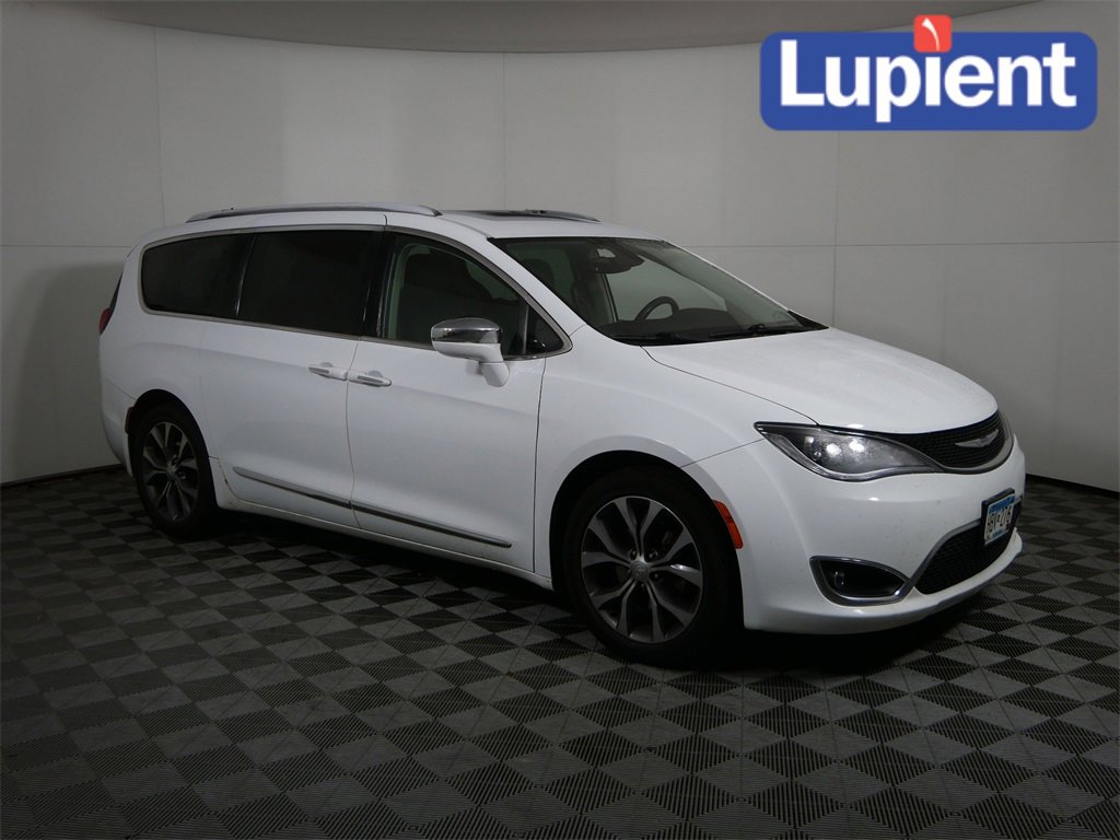 Used 2017 Chrysler Pacifica Limited w/ UConnect Theater Package