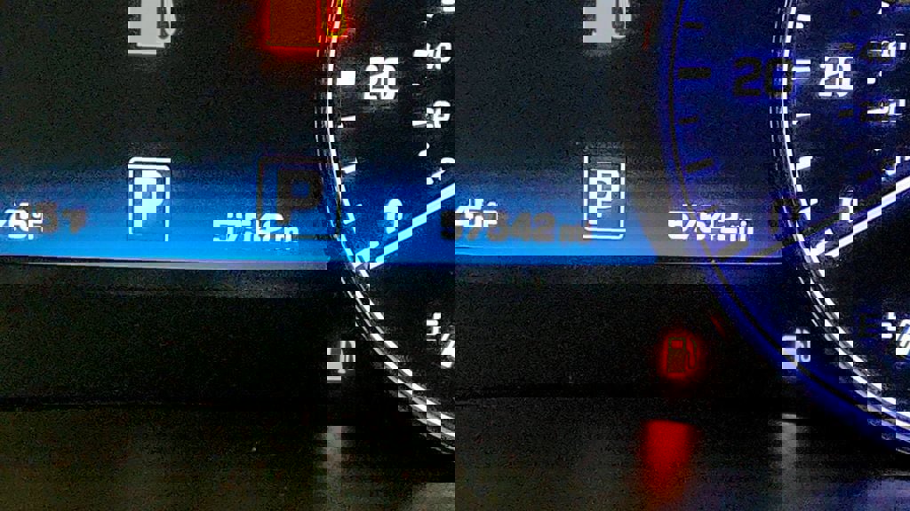 Used 2017 Genesis G80 3.8 w/ Option Group 02 image 16