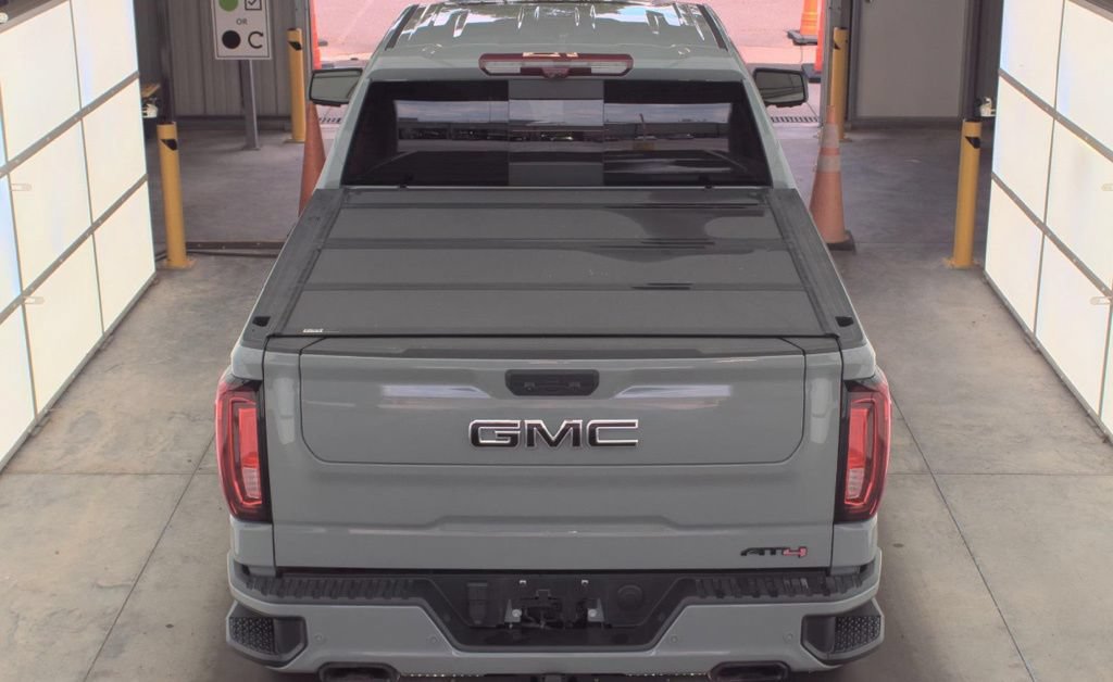 Used 2024 GMC Sierra 1500 AT4 w/ Technology Package AWD/4WD image 8