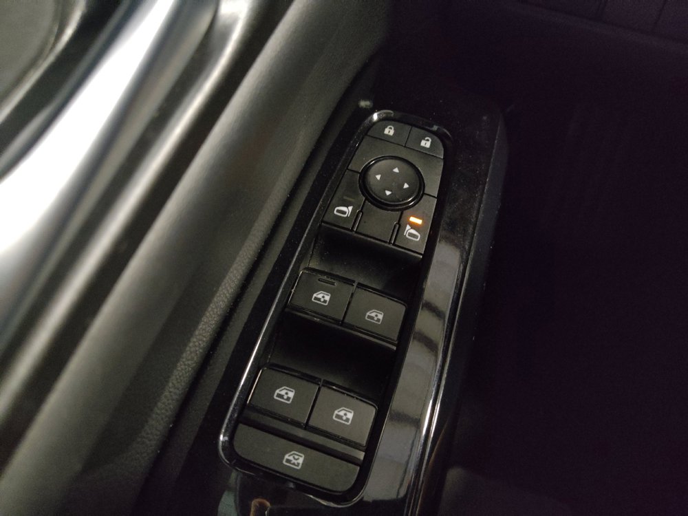 Used 2022 Nissan Pathfinder S AWD/4WD image 27