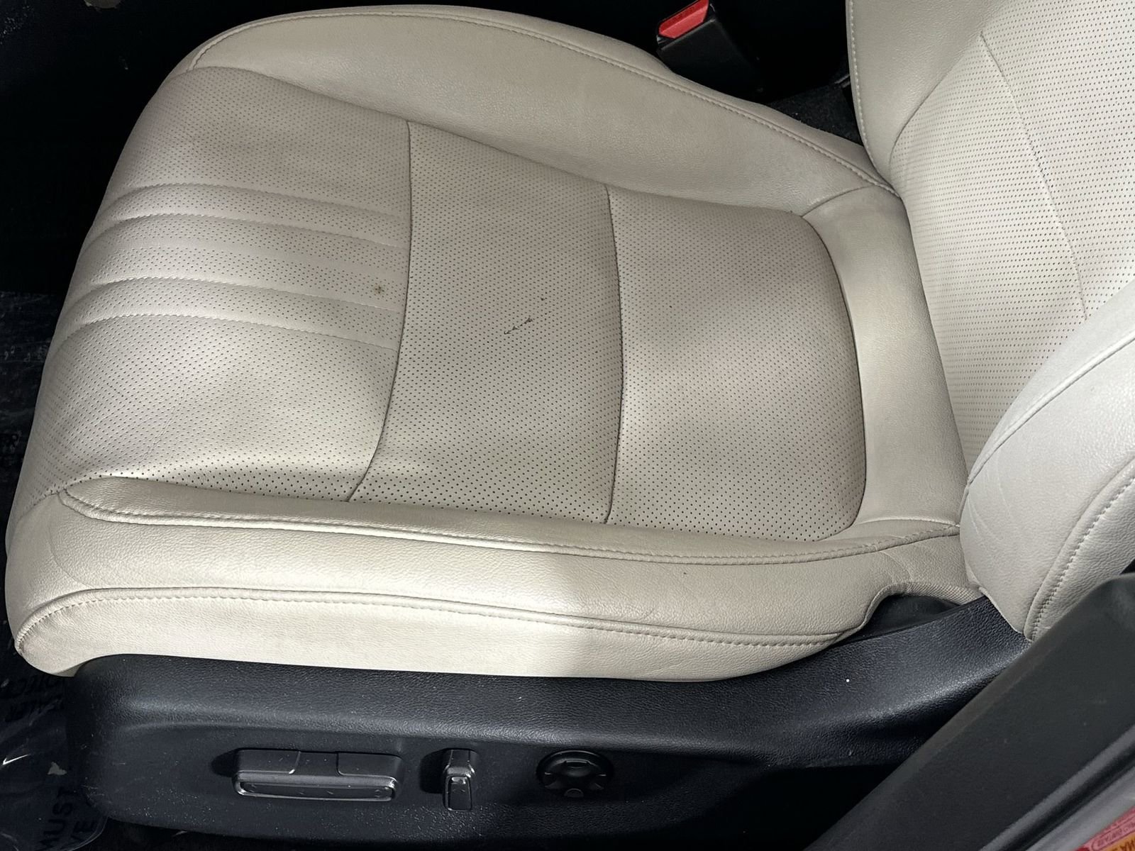 Used 2020 Honda Accord Touring image 12