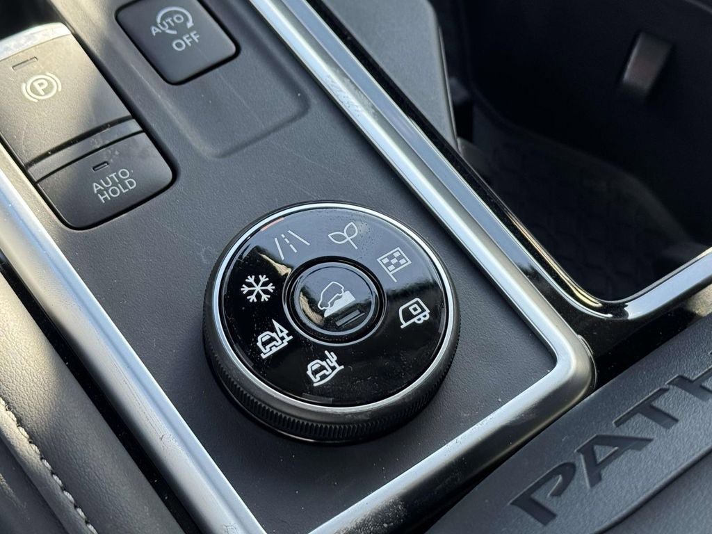 New 2026 Nissan Pathfinder SV AWD/4WD image 14