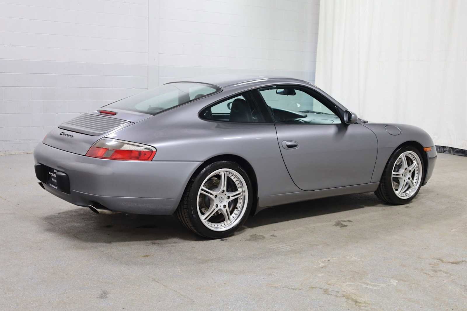 Used 2001 Porsche 911 Carrera image 9