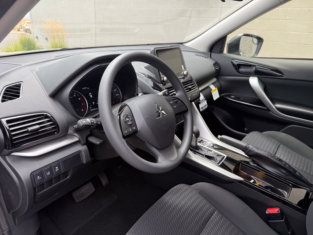 New 2026 Mitsubishi Eclipse Cross LE AWD/4WD image 21