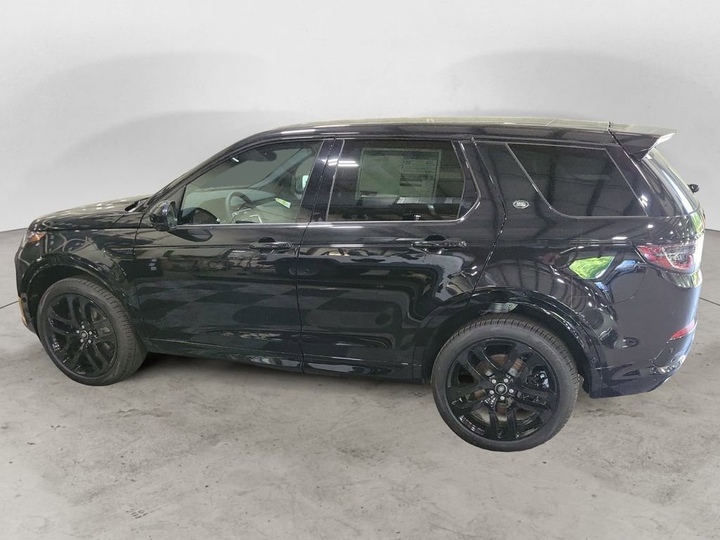 New 2025 Land Rover Discovery Sport Dynamic SE image 2