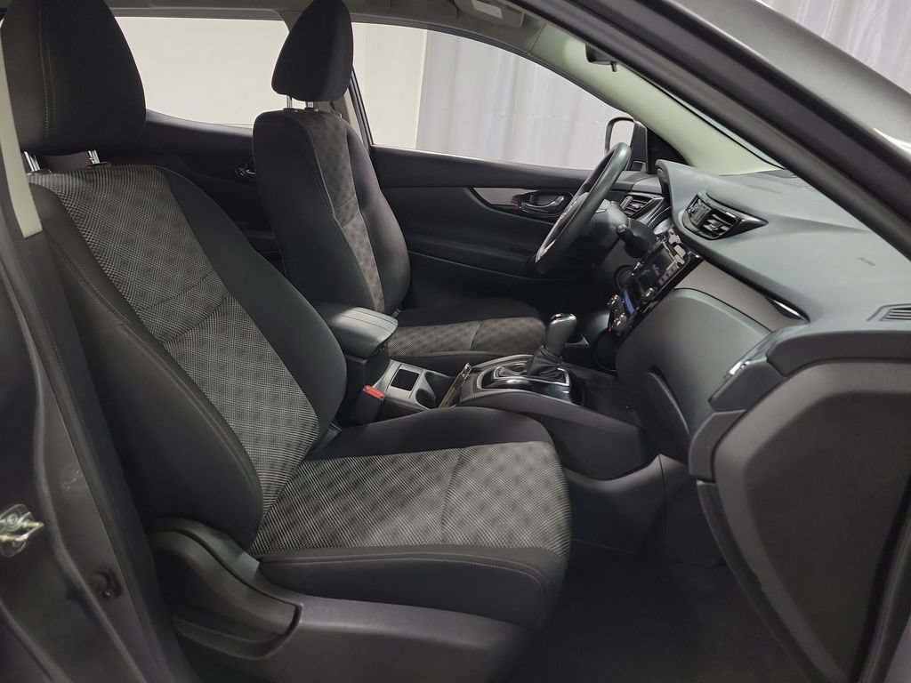 Used 2019 Nissan Rogue Sport SV AWD/4WD image 24