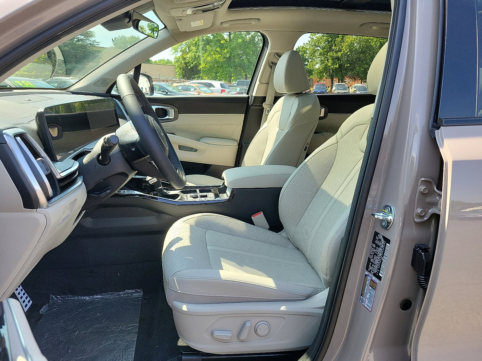 Used 2024 Kia Sorento SX image 6