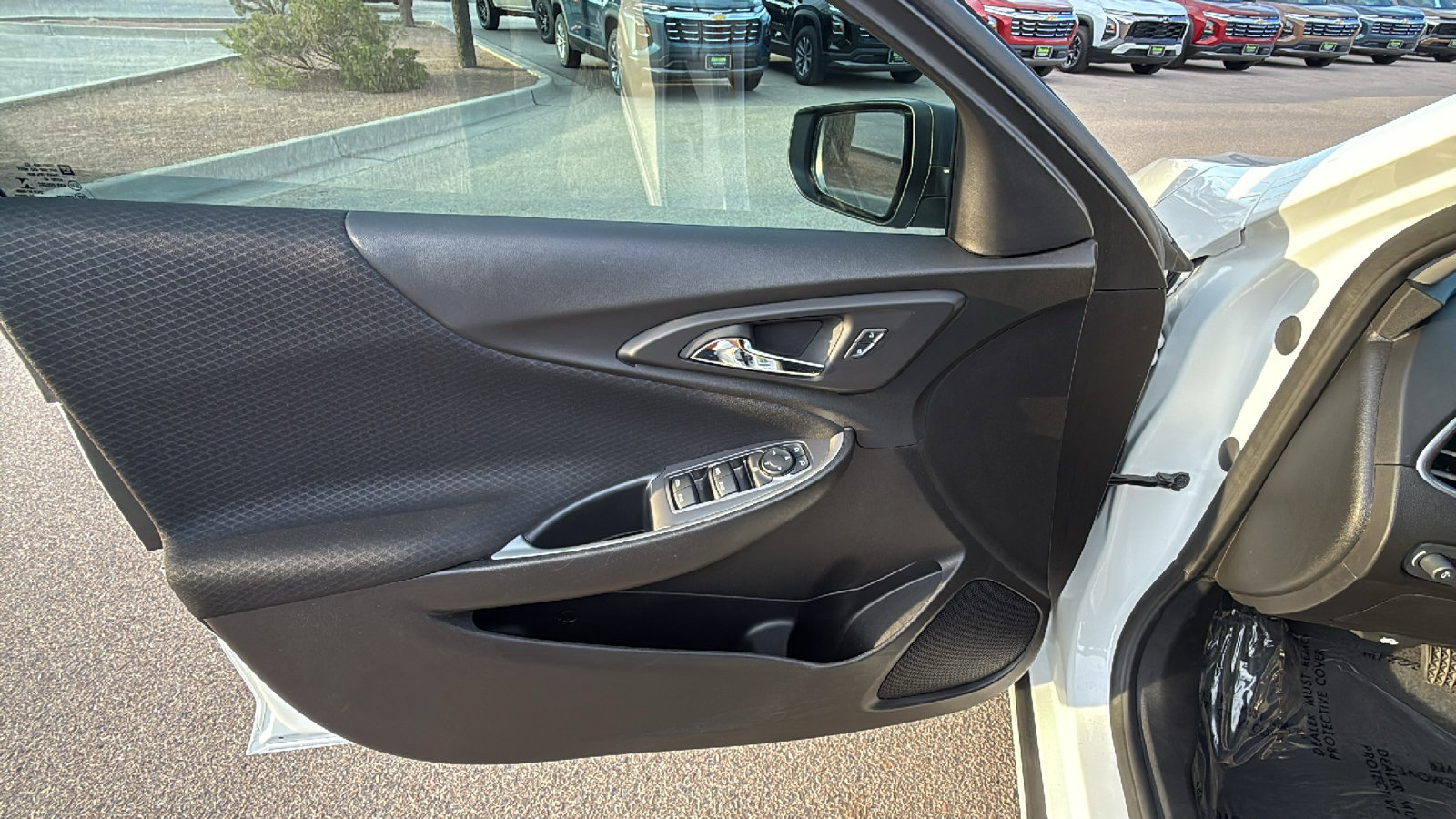 Used 2025 Chevrolet Malibu LS FWD image 7