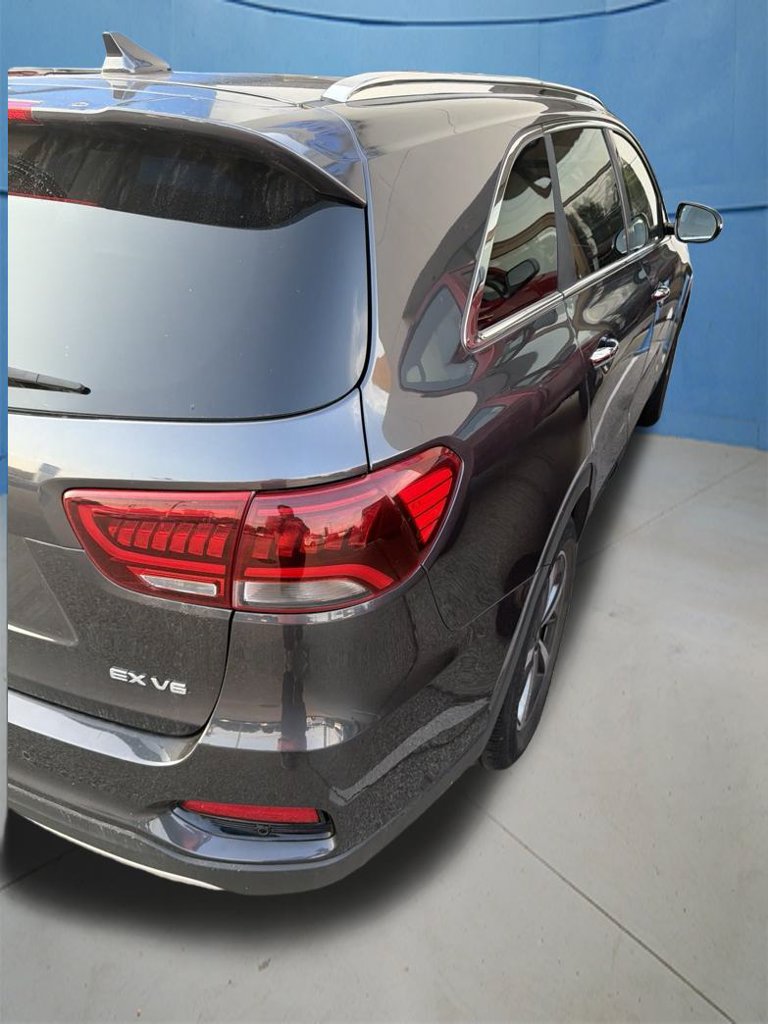 Used 2019 Kia Sorento EX w/ EX Touring Package FWD image 8