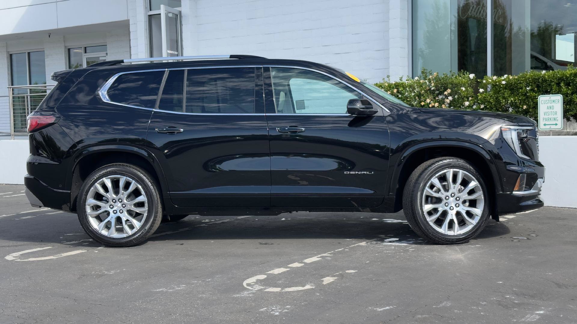 New 2026 GMC Acadia Denali w/ Super Cruise Package AWD/4WD image 4